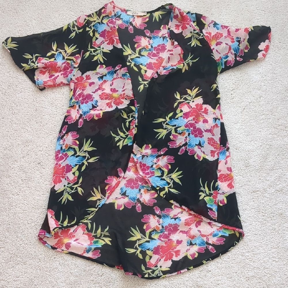 Elodie Short Floral Sheer Kimono Size XS